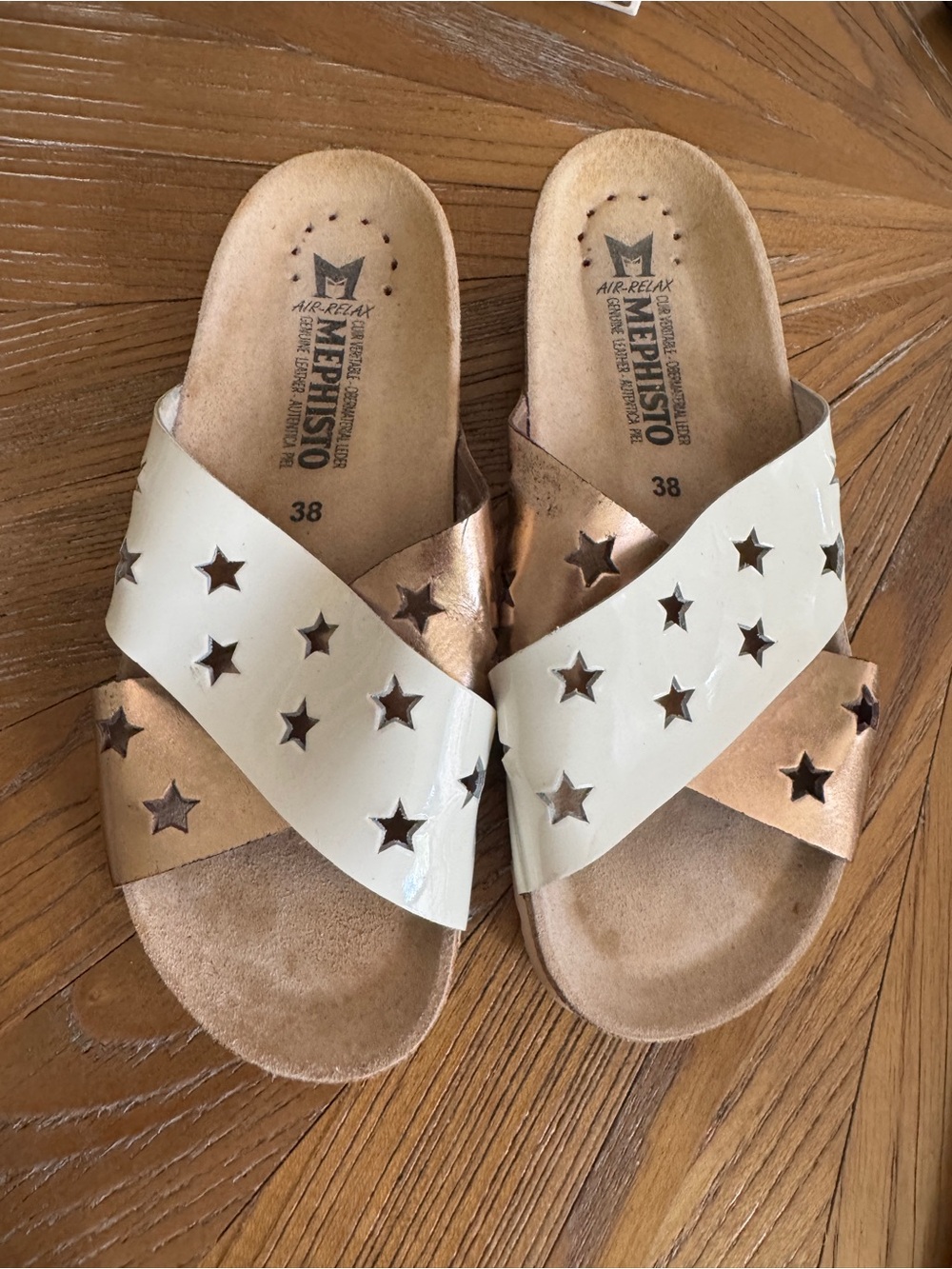 Mephisto Nanou Star Cutout Crossover Slides in White and Metallic Bronze - Sz 38